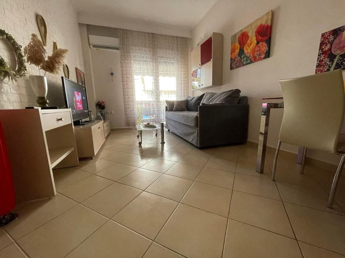 Brick Apartment Néa Péramos Esterno foto