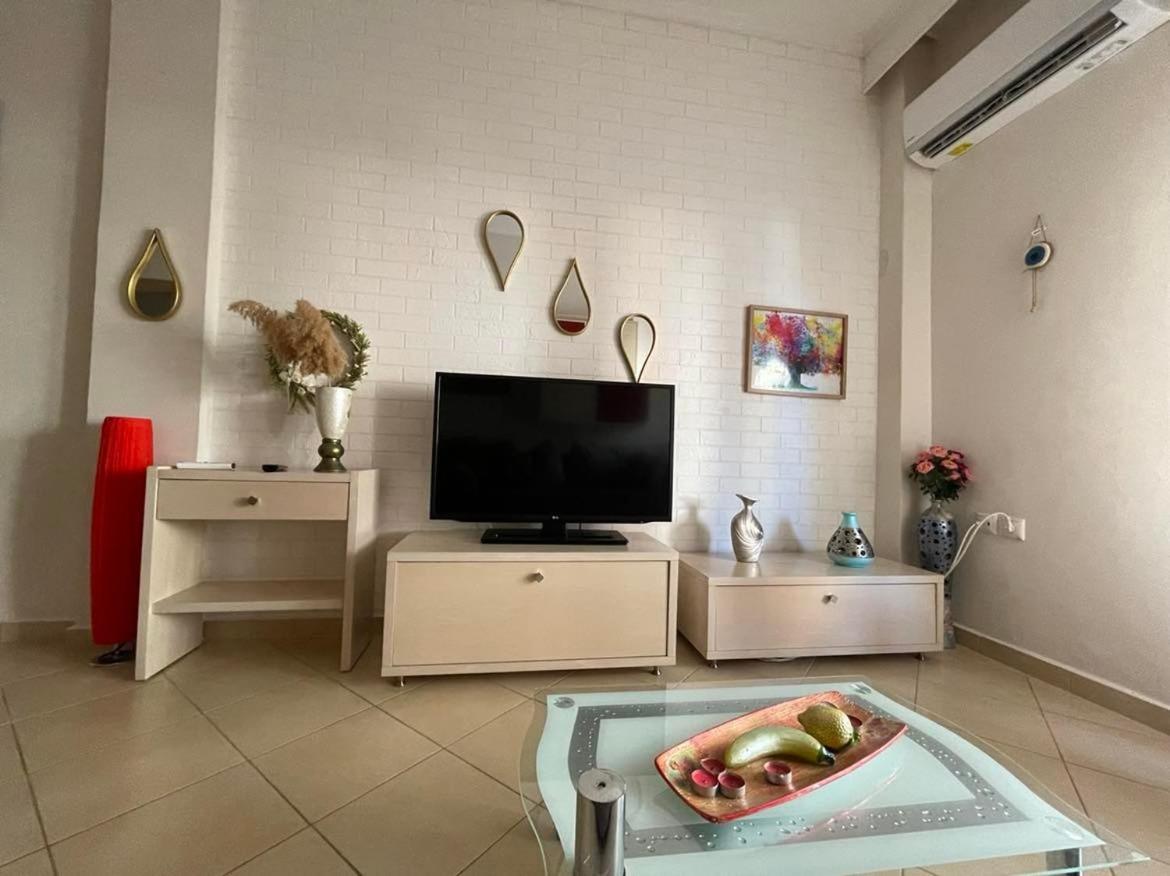 Brick Apartment Néa Péramos Esterno foto